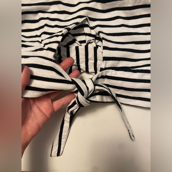 A.L.C. Black & White Stripe Crop Top Back Tie XS - Picture 3 of 5